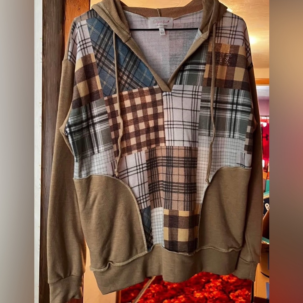 Women's V-Neck Plaid Patchwork Sweater - Brown and Tan